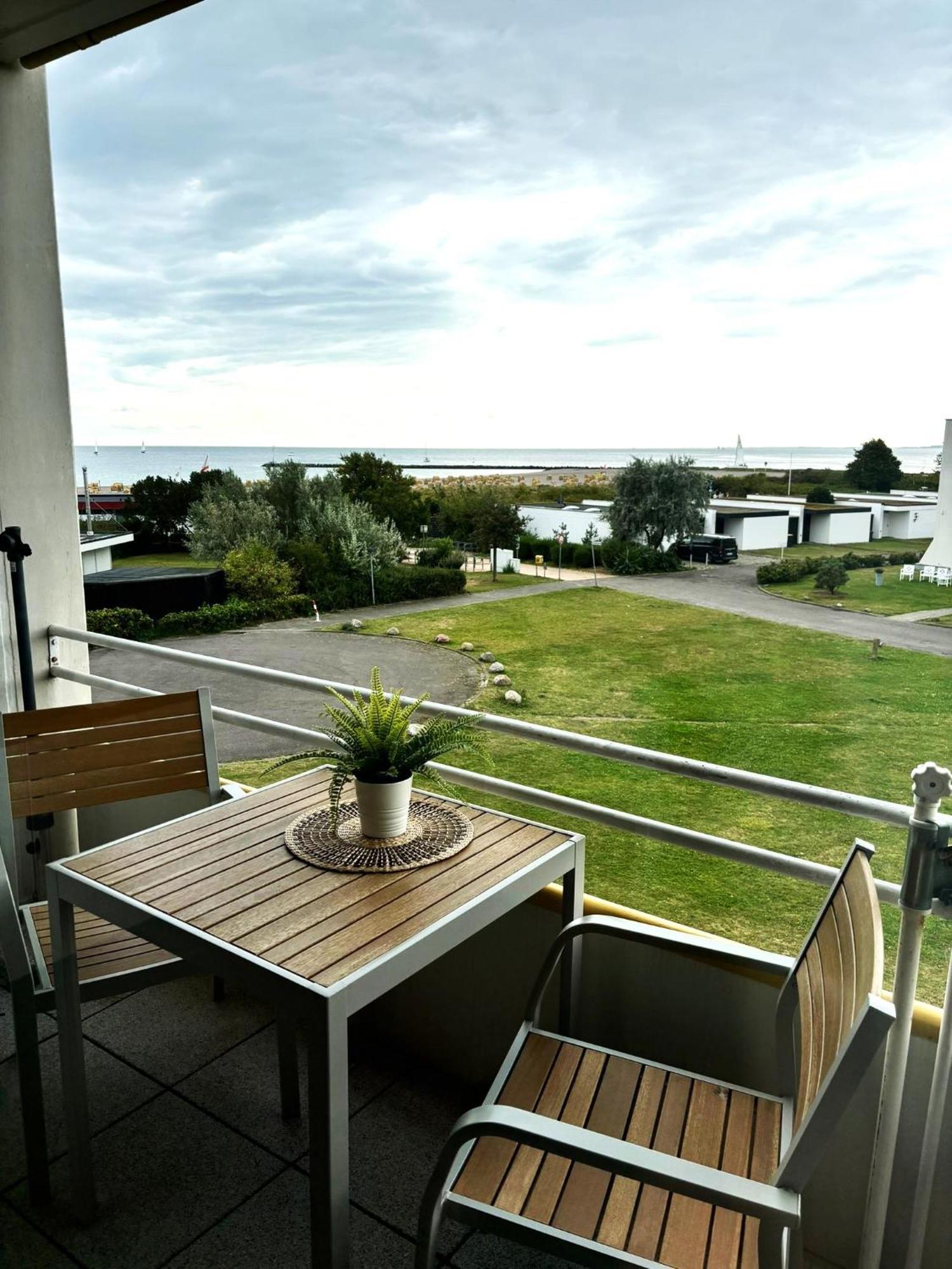 Quartier Suedstrand - Ferienwohnung Mit Meerblick Fehmarn Eksteriør bilde